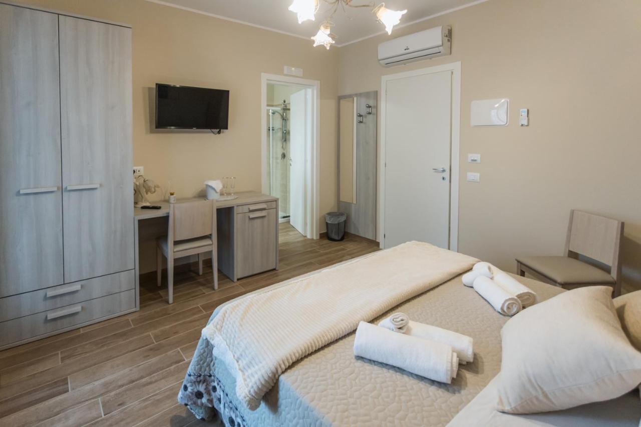Oasi Perla Del Mare Rooms Aci Castello Exteriér fotografie